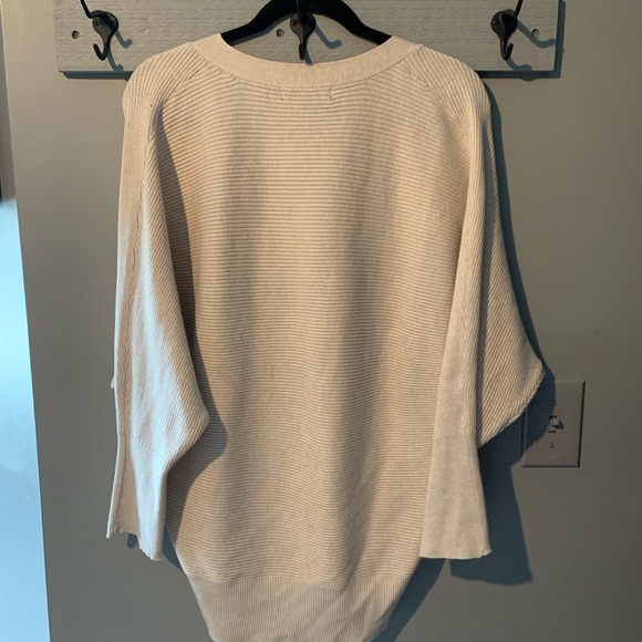 BRAND NEW Cardigan - Picture 6 of 6